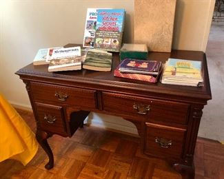 bow-legged desk