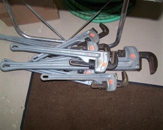 PIPE WRENCHES