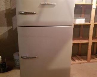 Late 1940s early 1950s fridge. It is very heavy and downstairs so please bring dolly and a lot of muscle!!!