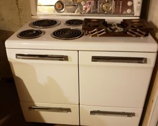 Gibson MCM electric stove