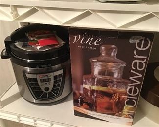 Pressure Cooker and Drink Dispenser