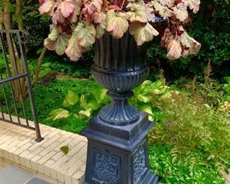 Iron planter