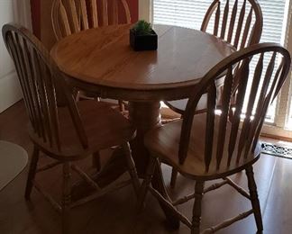 Kitchen Table with Leaf and Four Chairs