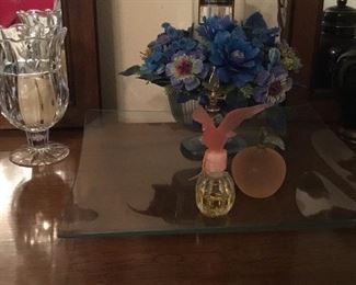 Decor in bedroom on dresser