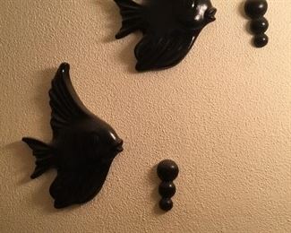 Wall decor in bathroom 2