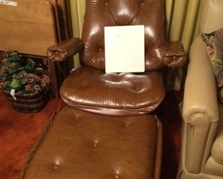 Retro chair and ottoman