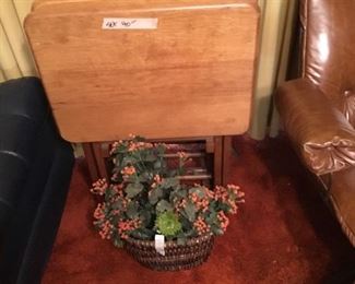 Vintage set of TV trays with stand