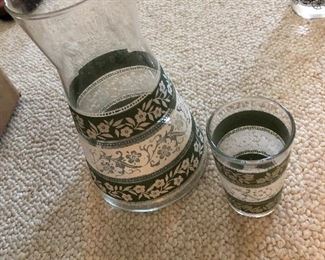 8 Piece Set - Carafe and 7 glasses