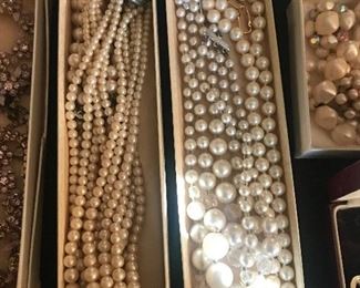 Vintage pearl necklaces