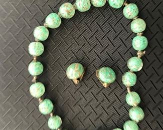 Vintage green foil bead necklace & earrings