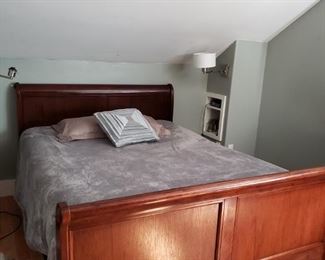 Sleigh Bed