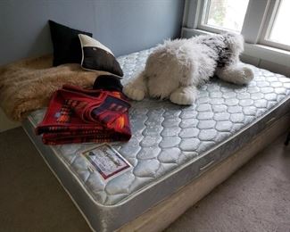 Queen mattress set