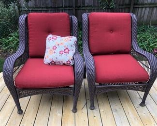 (2) patio chairs
