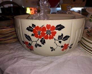 Hall red poppy nesting bowl set