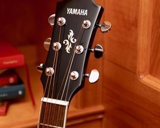 Yamaha APX500 Acoustic Guitar