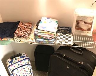 Luggage and table cloth’s