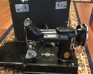 Singer Featherweight Sewing Machine 1 of 2