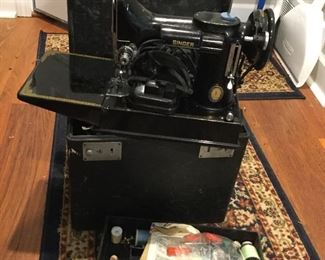 Singer Featherweight Sewing Machine 2 of 2