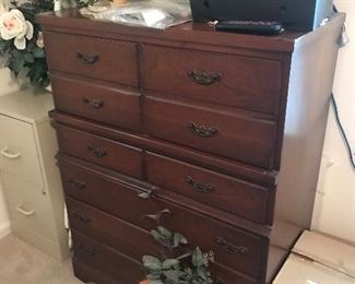 Dresser $ 142.00