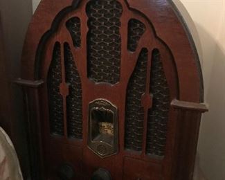 Vintage Reproduction Radio $ 38.00