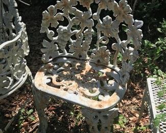 Metal Garden Chair $ 32.00 - There is another one that needs leg repairs ($ 20.00)