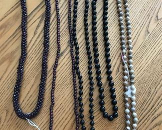 Jewelry-necklaces-twisted garnet, vintage beads
