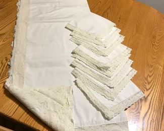 tablecloth with lace and 8 napkins
