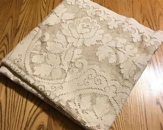 tablecloth lace