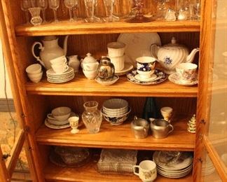collectibles-tea cups-tea pots