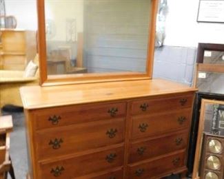 Kling Furniture Solid Maple 8 drawer dresser with original hardware