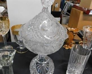 Crystal footed candy dish with lid