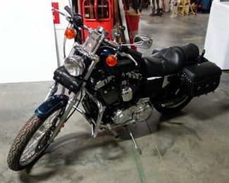 2001 Harley-Davidson XL 1200C Motorcycle, Saddlebags, New Battery, Fuel Leak, 1695 Miles, VIN # 1HD1CGP181K150560