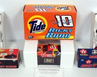 Diecast 1:24 Ricky Rudd #10 Tide 1999 Ford Taurus In Case, 1:16 #28 Texaco 2000 Gas Pump, And Armed Forces/Marines 2000 Gas Pump