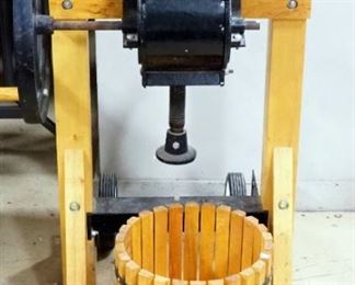 Happy Valley Ranch Handcrafted Apple Press With Basket And Wheels