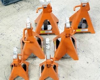 6-Ton Jacks Qty 4 And 3-Ton Jacks Qty 2