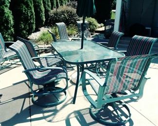 glass top patio table & chairs