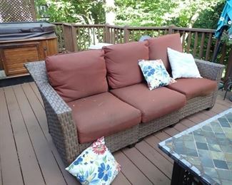 OUTDOOR SEATING