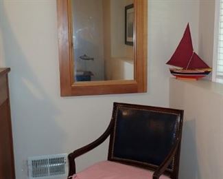ARCHED PINE MIRROR / ARM CHAIR