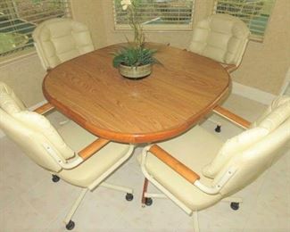 Vintage Oak Cream Leather Stoneville Furniture Kitchen Table Set