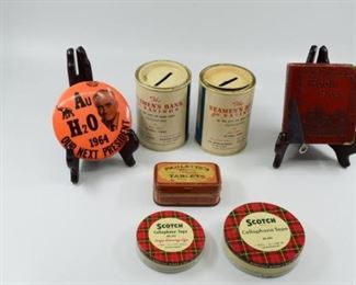 Odd Lot of Mid-20th Century Collectibles https://ctbids.com/#!/description/share/225649