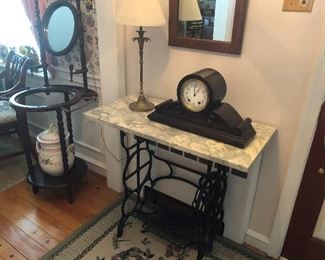 SEWING BASE TABLE WITH MARBLE TOP