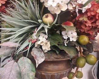 Gorgeous Floral arrangements at low pricing