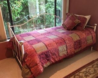  Nice Brass Daybed in Great Condition. Includes Reversible Comforter, Pillows, Wool Blanket and Sheets.