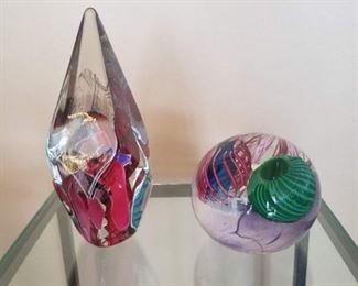 Art Glass Objects: Signed Jellyfish Ball, Obelisk Shaped Piece with Many Colors & Shapes Inside