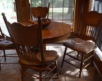 oak table with chairs