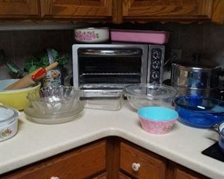 toaster over, kitchen, Corning Ware, Pyrex nesting bowls
