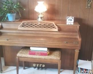 Vintage Piano