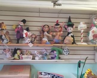 Gift shop Begins... Collectible Pristine AnnaLee. Tons of Annalee, Each holiday, indians etc