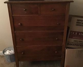 Dresser 