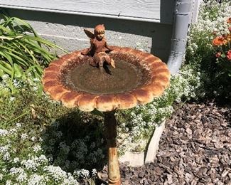 Metal birdbath 